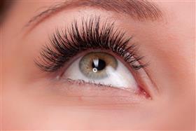 Wimpernlifting und Laminierung 